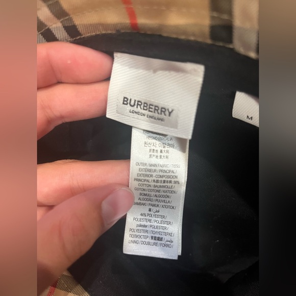 Men’s Burberry bucket hat - Picture 3 of 4